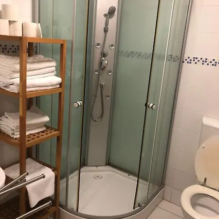 شقة فندقية Woodland Apartman *